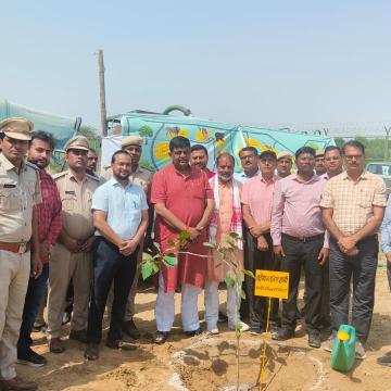 वन एवं पर्यावरण मंत्री शर्मा ने मरुधरा बायोलॉजिकल पार्क में किया पौधरोपण