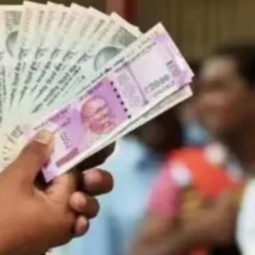 विदेश में करते थे जॉब, इंडिया से भी मिल रही थी सरकारी पगार, 30 साल बाद खुली पोल, अब चुकाने होंगे करोड़ों