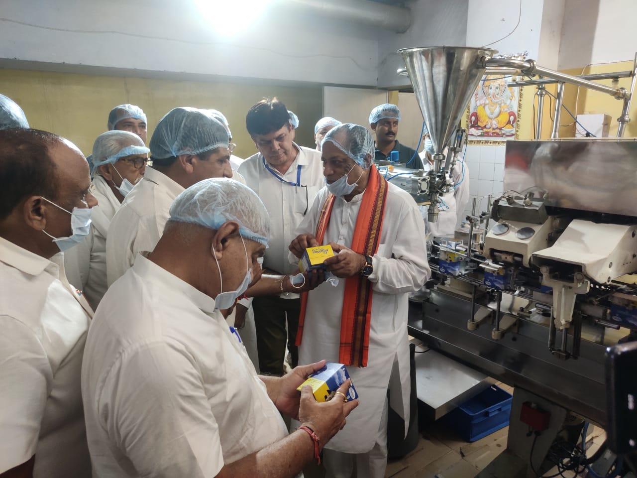 पशुपालन एवं डेयरी मंत्री श्री जोराराम कुमावत ने किया उरमूल डेयरी परिसर का निरीक्षण